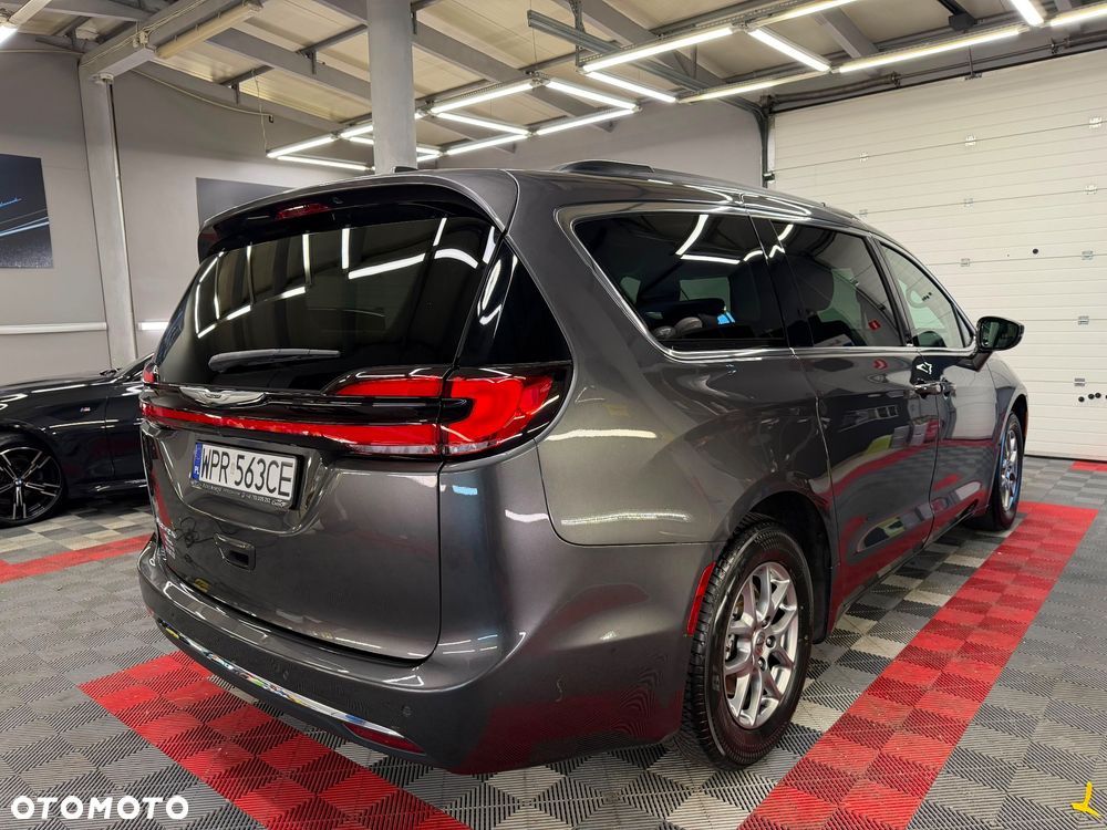 Chrysler Pacifica - 3