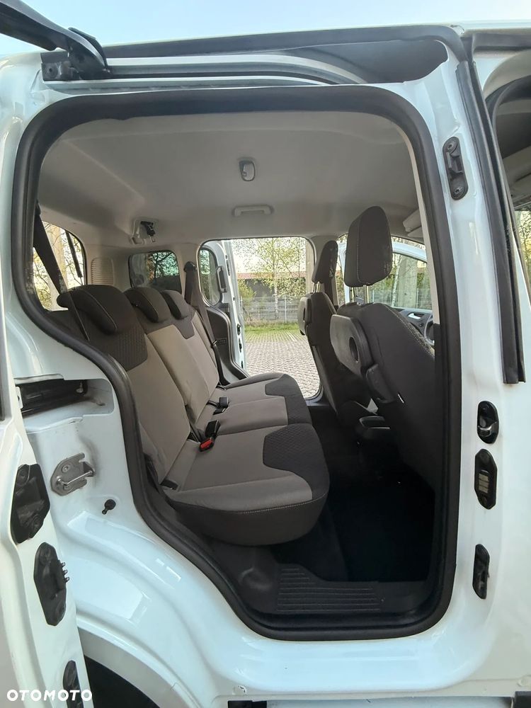 Ford Tourneo Courier 1.0 EcoBoost Trend - 14