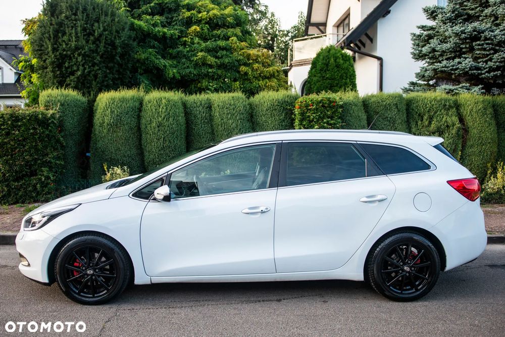 Kia Ceed 1.6 GDI DCT Platinum Edition - 11