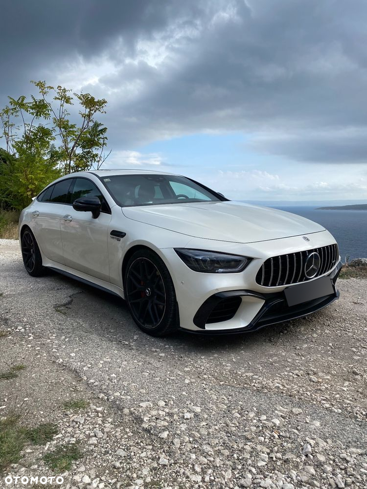 Mercedes-Benz AMG GT 63 4-Matic+ - 12