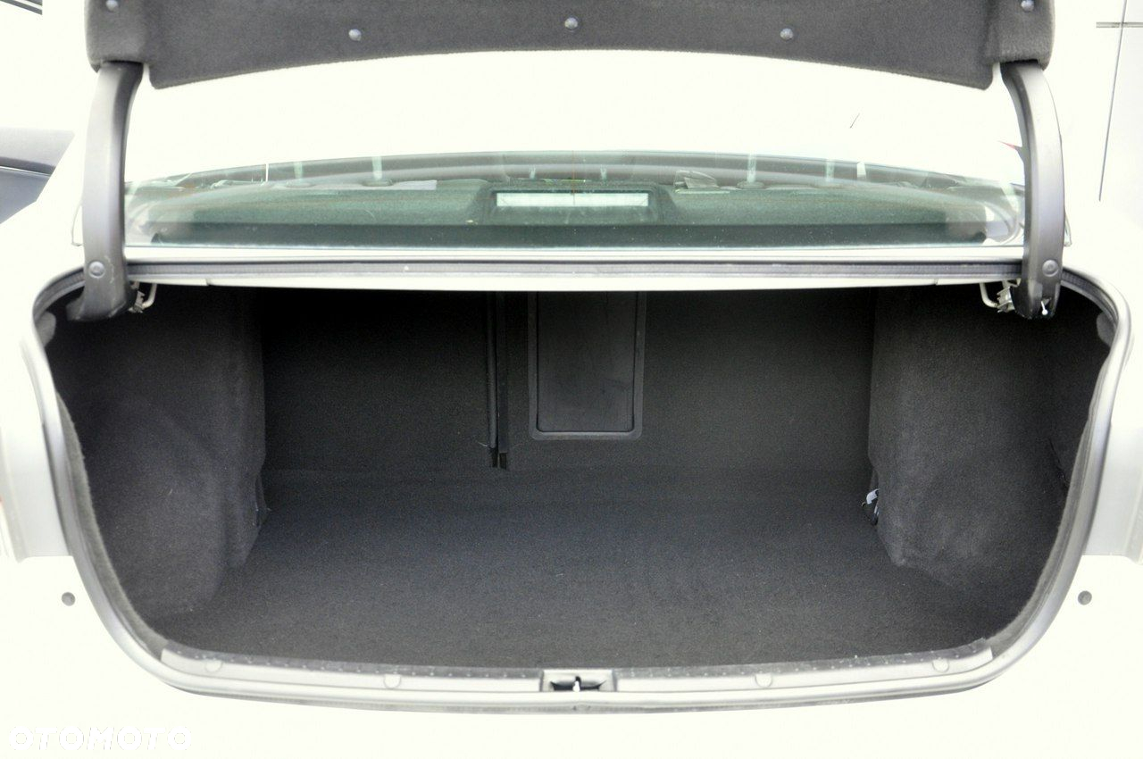 Toyota Avensis 2.0 Multidrive S Executive - 5