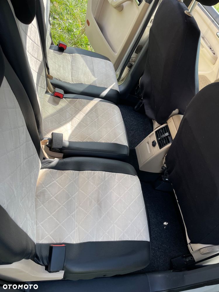 Volkswagen Touran 2.0 TDI DPF Highline DSG - 8