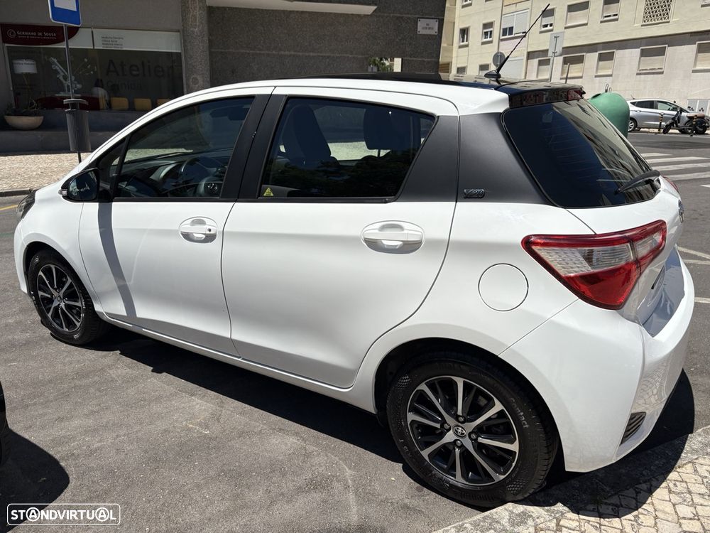 Toyota Yaris 1.5 HSD Comfort+Navi - 27