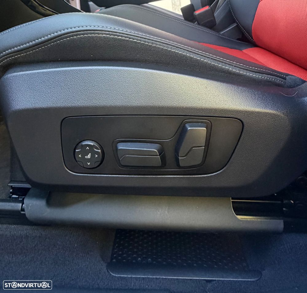 BMW X1 sDrive18d Pack Desportivo M - 16