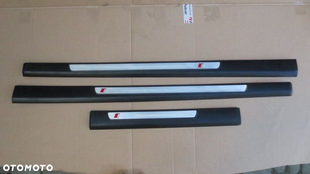 AUDI A6 C6 S LINE 4F NAKŁADKA LISTWy PROGOW 3 SZT - 1