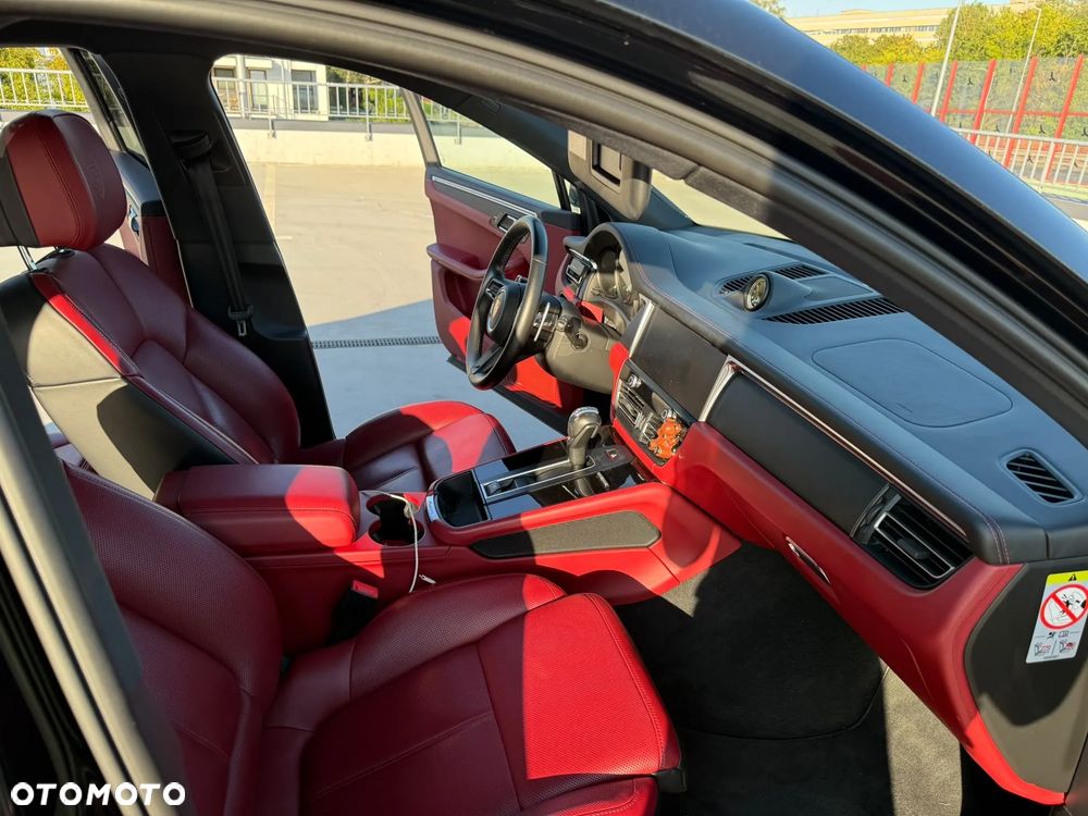 Porsche Macan Standard - 24