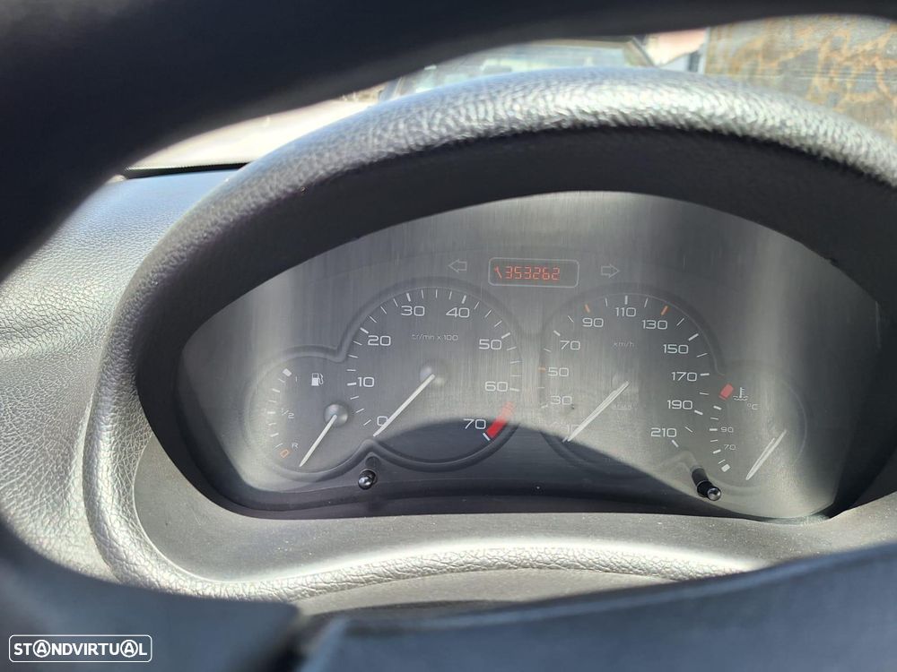 Peugeot 206 1.4 HDi XR - 5