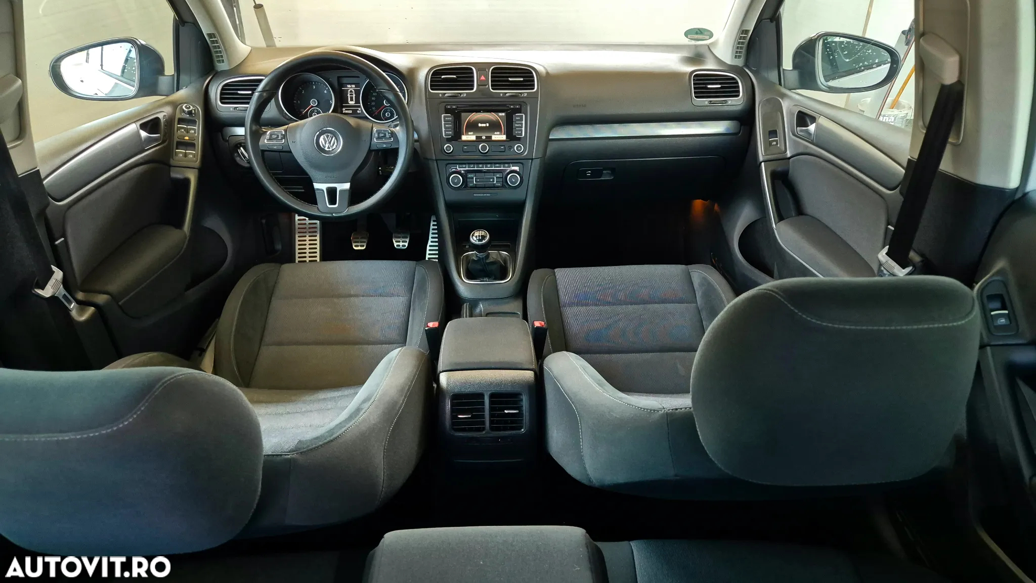 Volkswagen Golf 1.6 TDI DPF BlueMotion Technology Style - 9