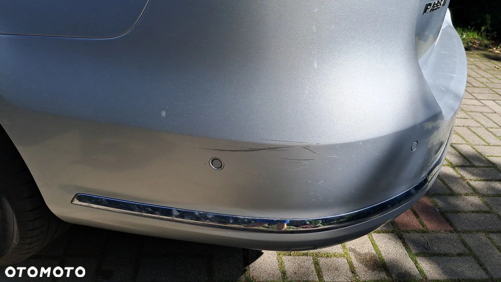 Volkswagen Passat 2.0 TDI Comfortline DSG - 23