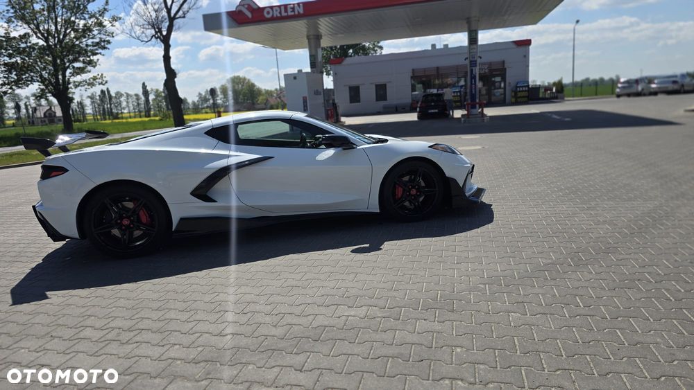 Chevrolet Corvette - 10