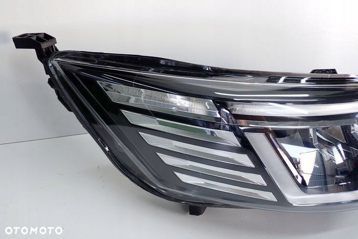 RENAULT TRAFIC IV FULL LED LIFT 21- reflektor prawy lampa prawa 260102899R - 3