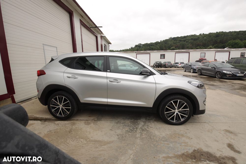 Hyundai Tucson - 2