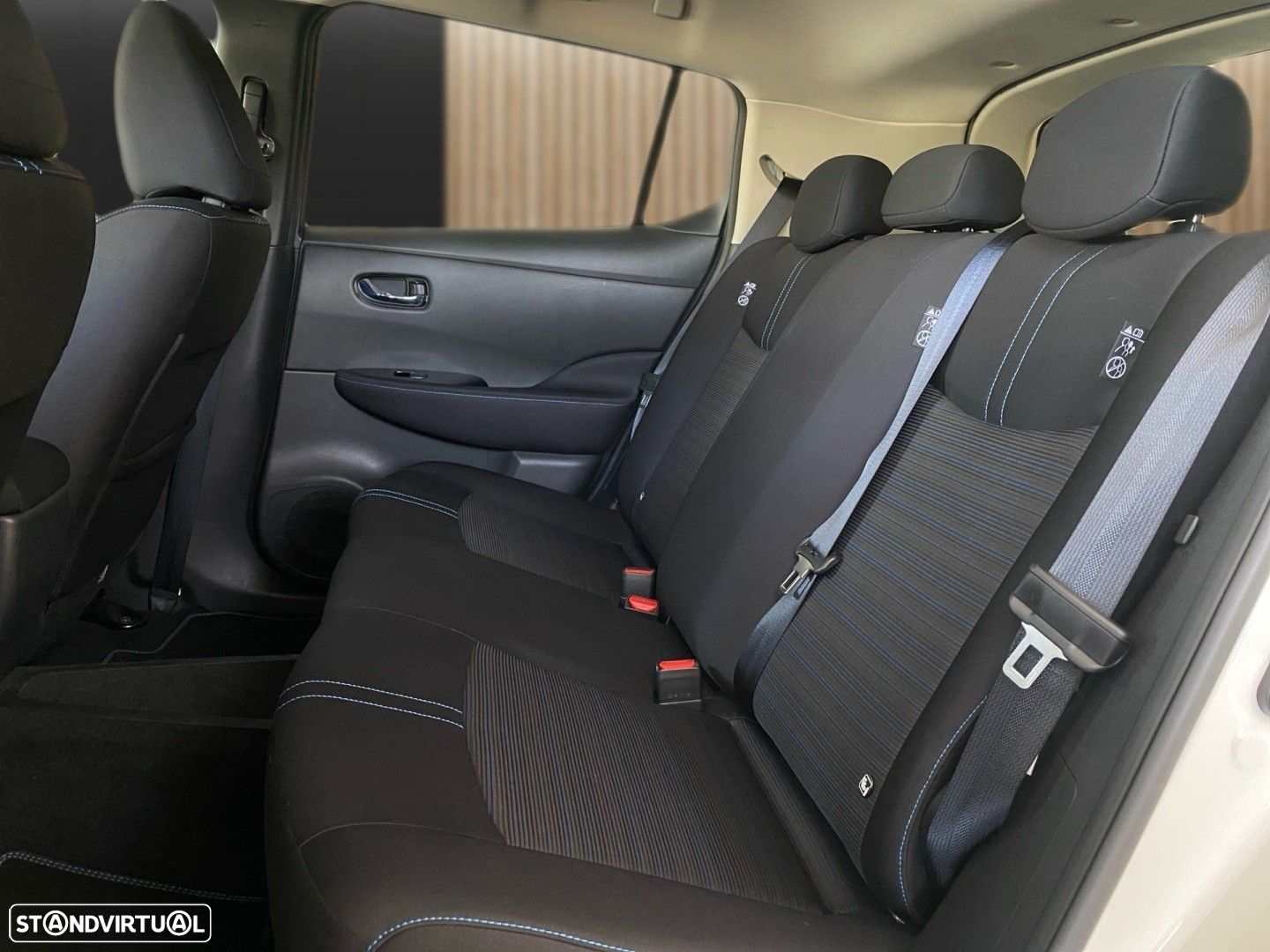 Nissan Leaf N-Connecta - 6