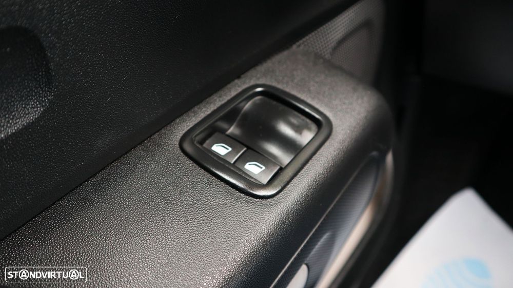 Citroën C3 1.2 PureTech C-Series - 19