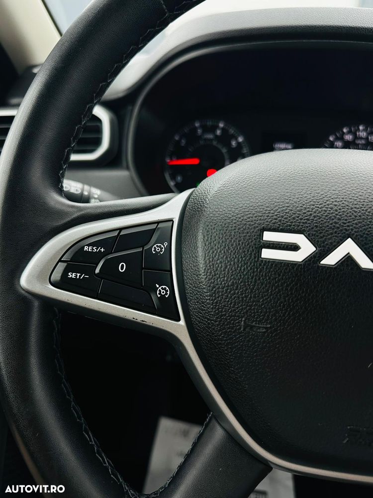 Dacia Duster TCe 130 Journey - 28