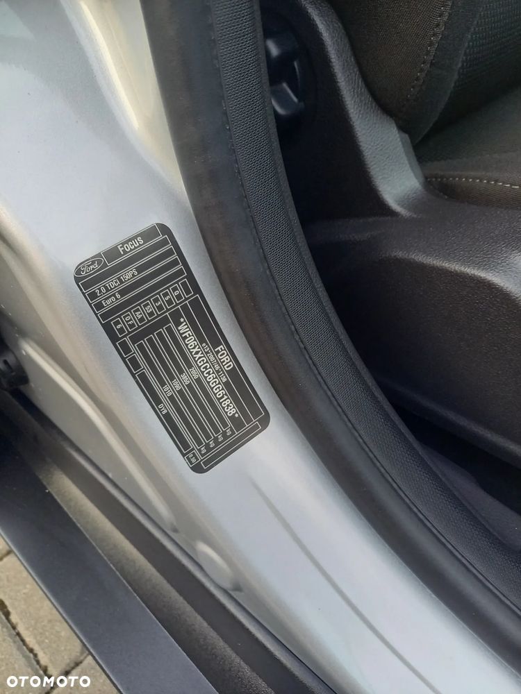 Ford Focus - 12