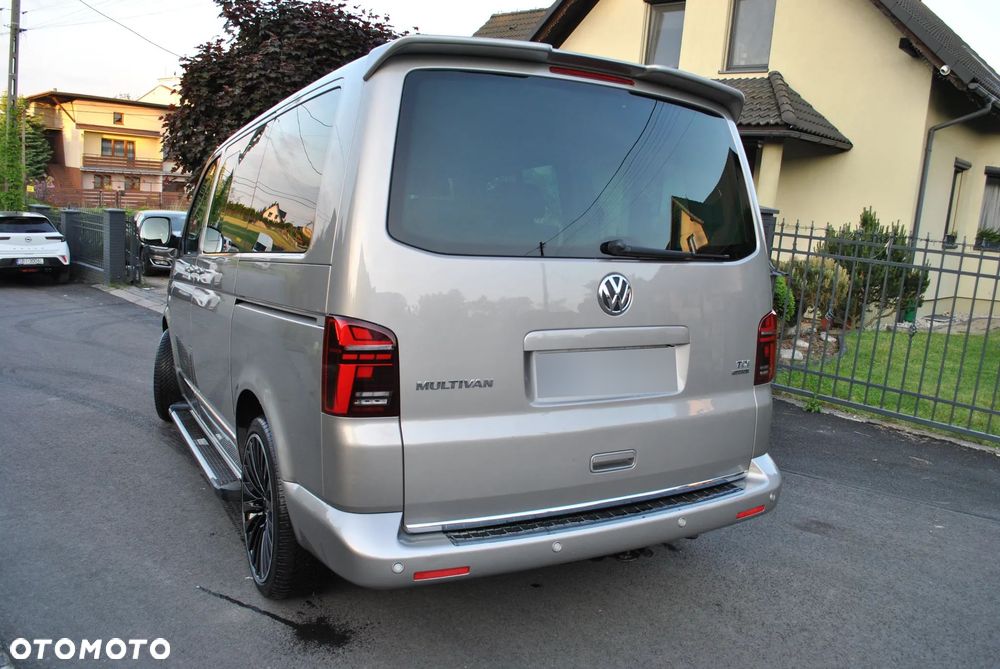 Volkswagen Multivan - 2