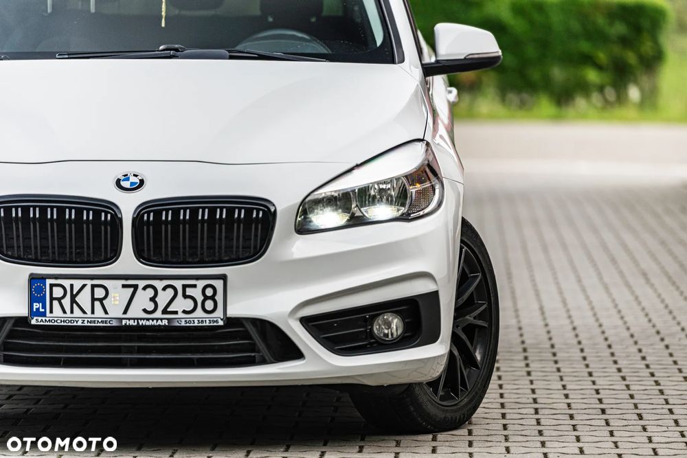 BMW Seria 2 218d Sport-Aut - 11