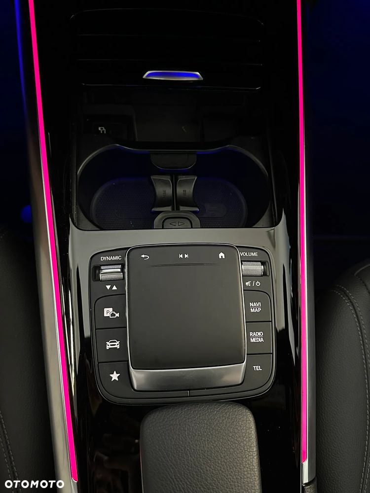 Mercedes-Benz EQA 250 66.5kWh Electric Art - 12