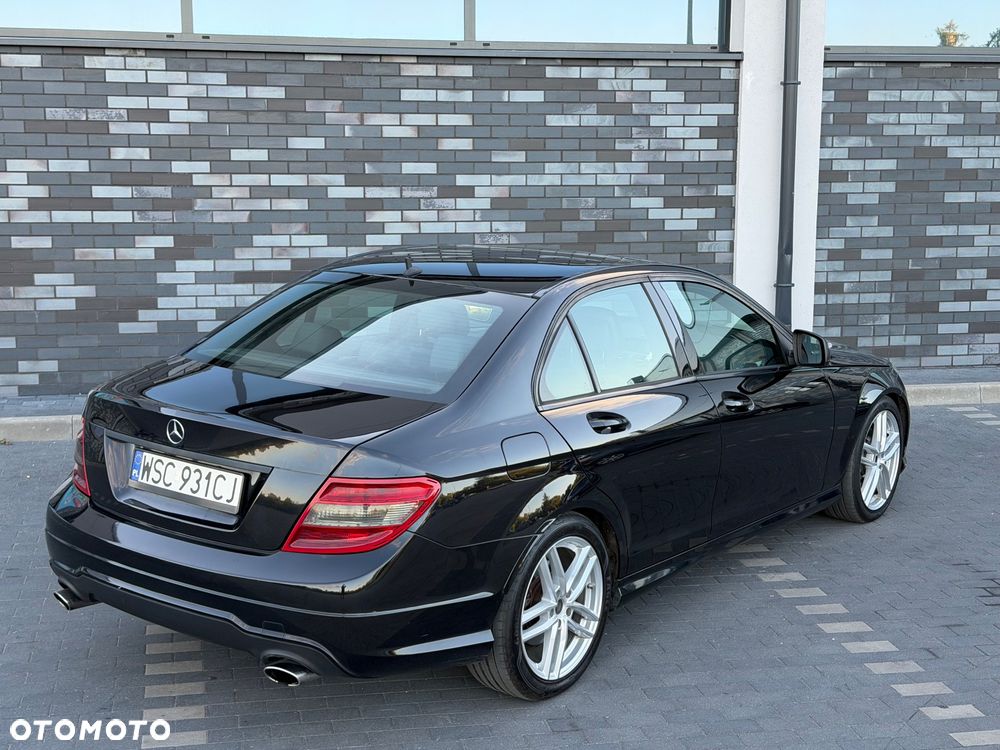 Mercedes-Benz Klasa C 320 CDI DPF 7G-TRONIC Avantgarde - 11