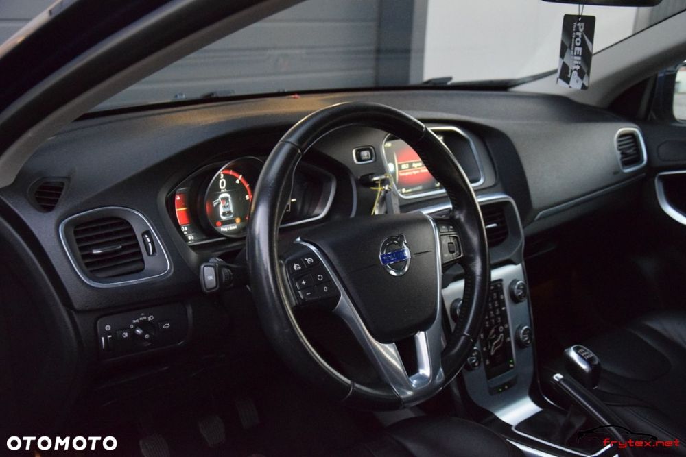 Volvo V40 - 20