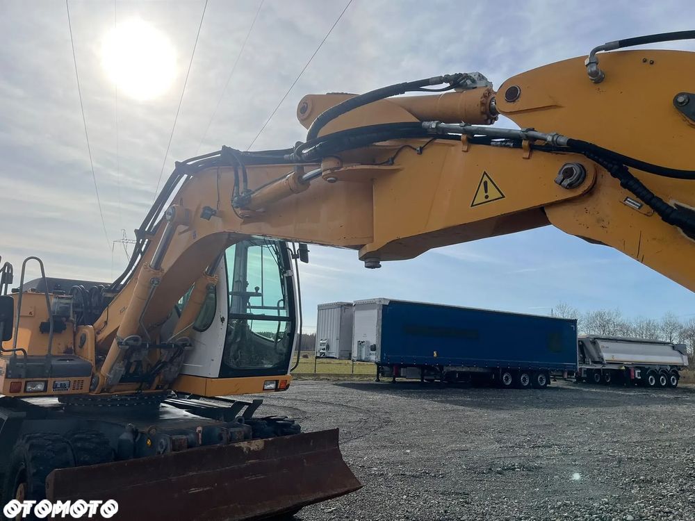 Liebherr A 900 C / 2007 / 10800 godzin / 2 łyżki / pług / podpory ? Import Francja - 5