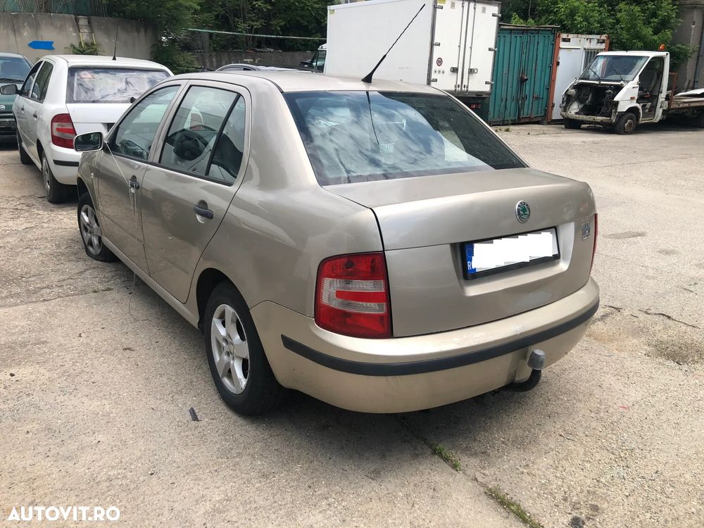 Carlig cui tractare Skoda Fabia 1 sedan 2006 - 3