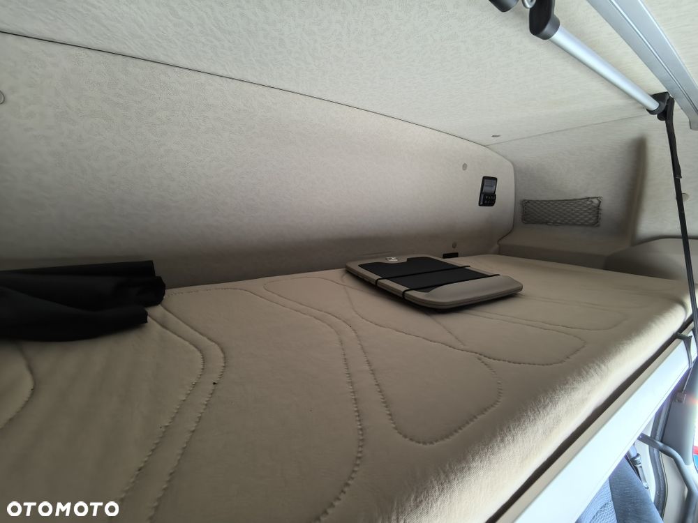 Mercedes-Benz // Actros 1848 LS // SALONKA // 2 zbiorniki // Klima postojowa // - 33