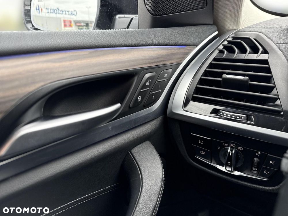 BMW X3 - 21