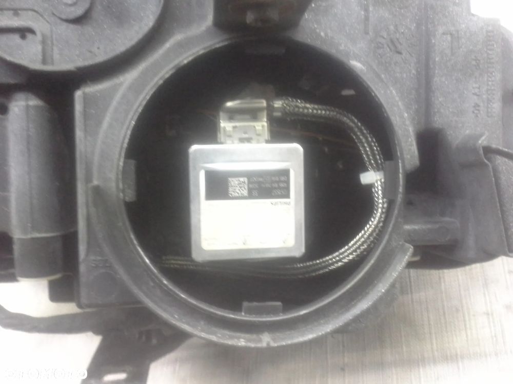 Audi A4 B8 2011r. lampy przednie komplet Xenon 8K0941003 8K0941004 Europa - 14