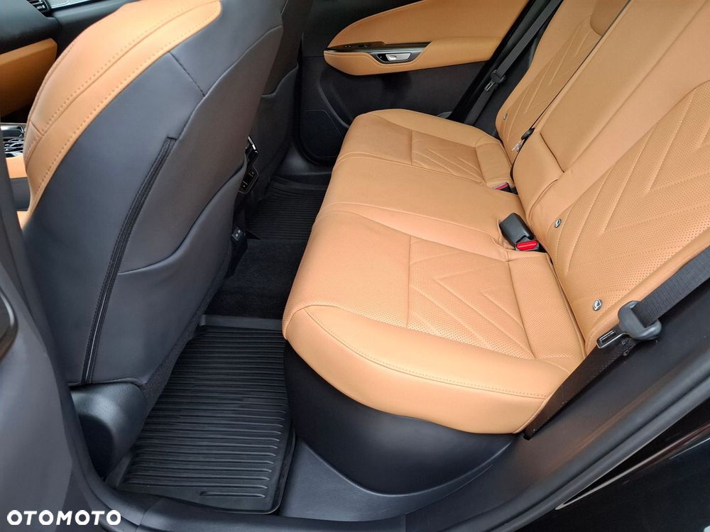 Lexus NX 350h Omotenashi AWD - 18