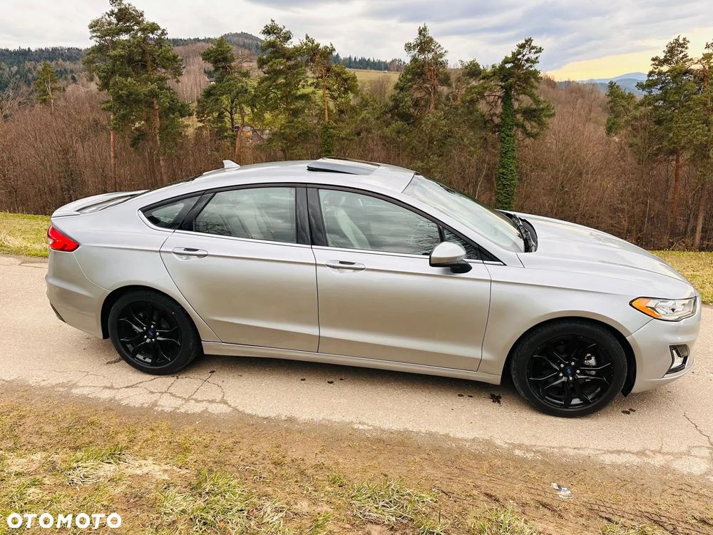 Ford Fusion - 1