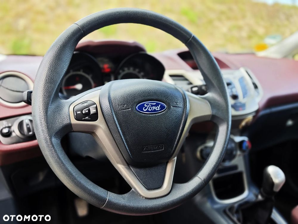 Ford Fiesta 1.25 Ambiente - 19