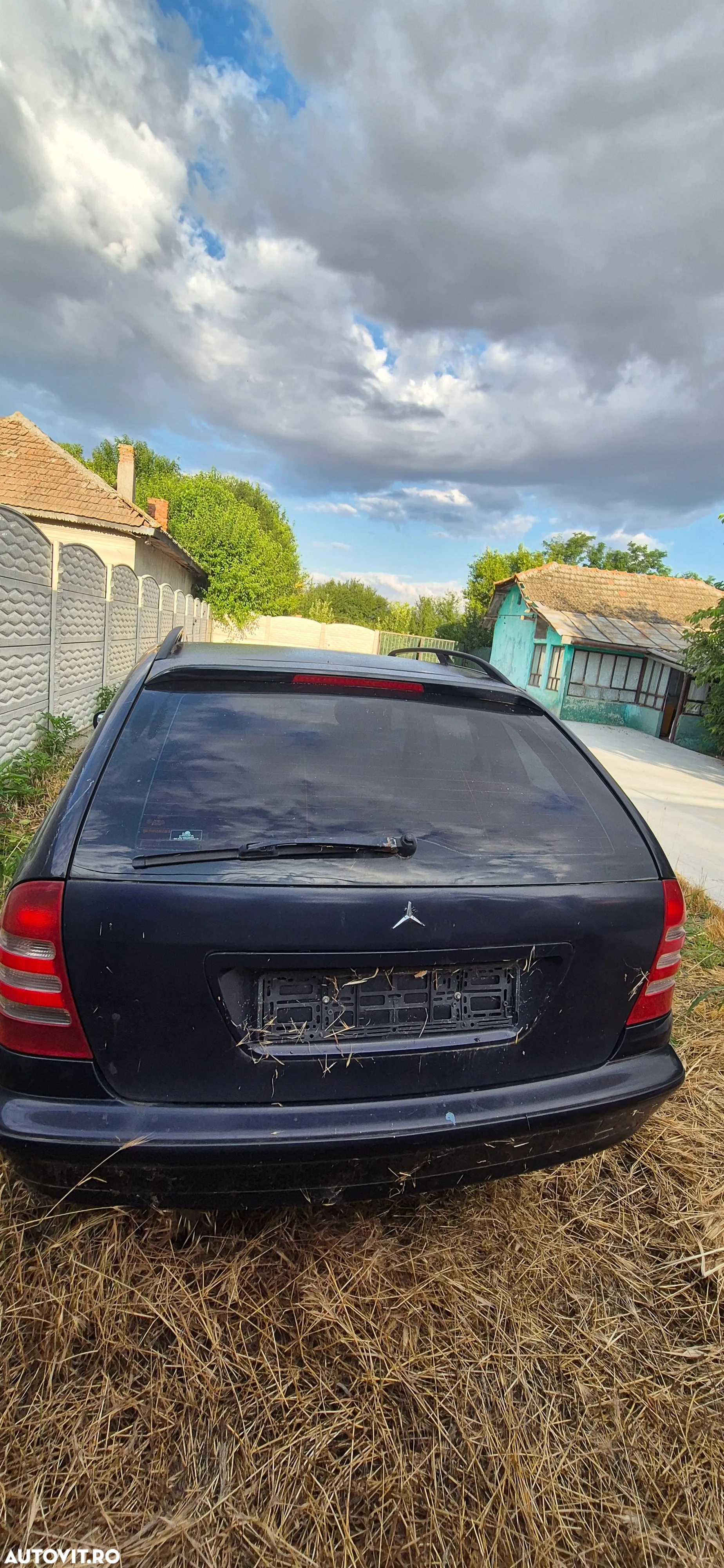 Dezmembrez Mercedes-Benz C180 Kompressor 2002 - 5