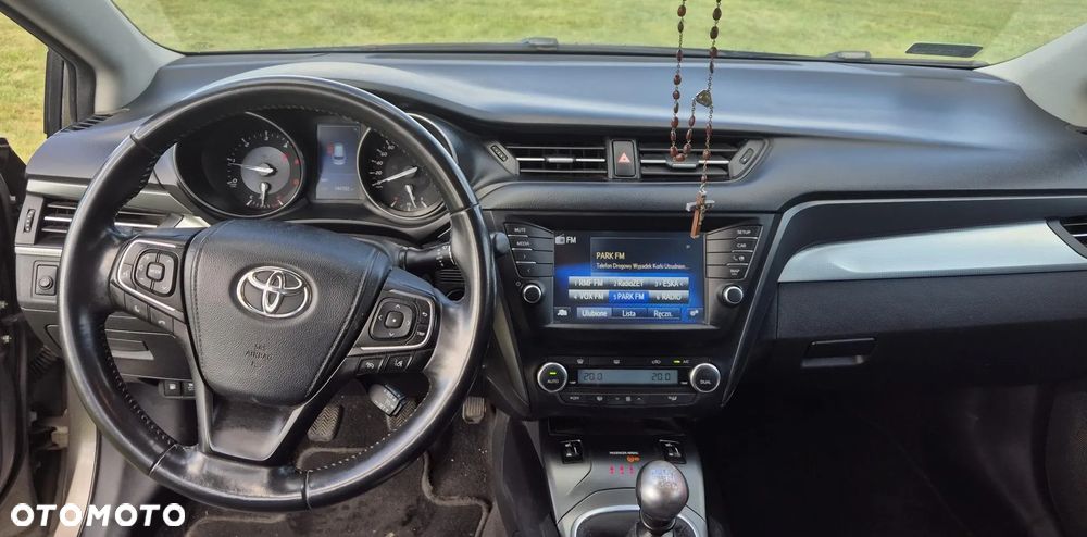 Toyota Avensis 2.0 D-4D Premium - 6