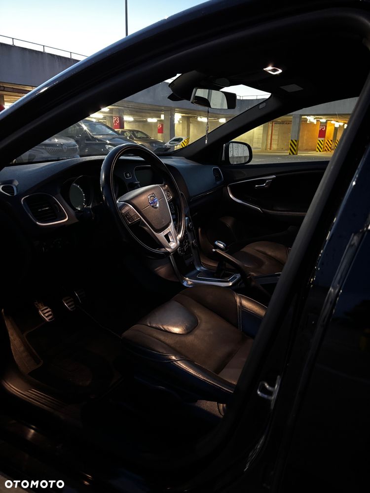 Volvo V40 D2 RDesign - 16