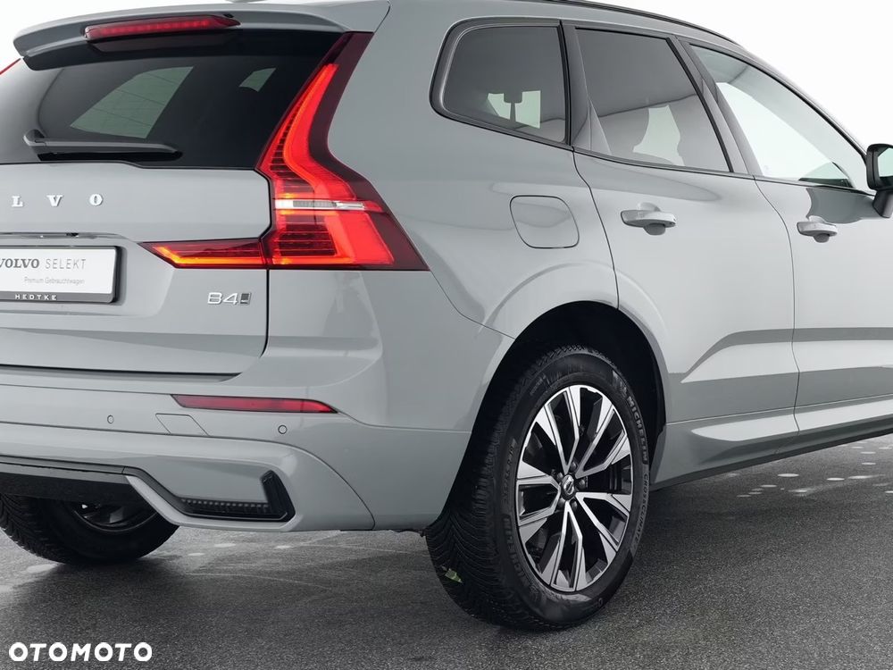 Volvo XC 60 B4 D AWD Plus Dark - 21