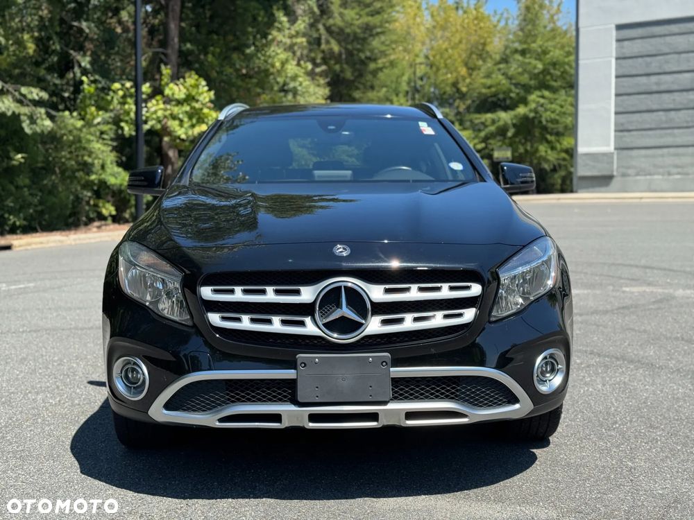 Mercedes-Benz GLA 250 4Matic 7G-DCT AMG Line - 3