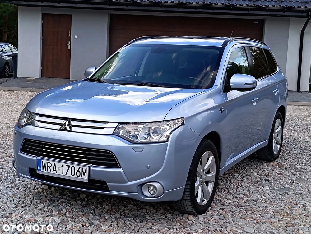 Mitsubishi Outlander 2.0 4WD Plus - 2
