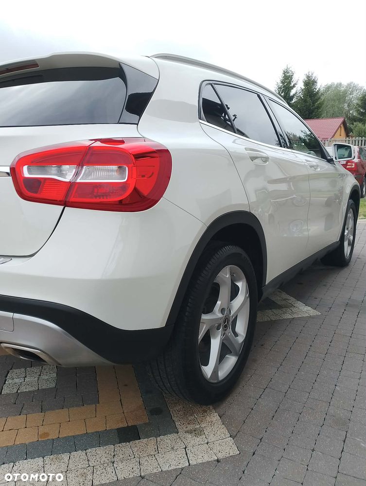 Mercedes-Benz GLA 250 7G-DCT Style - 19