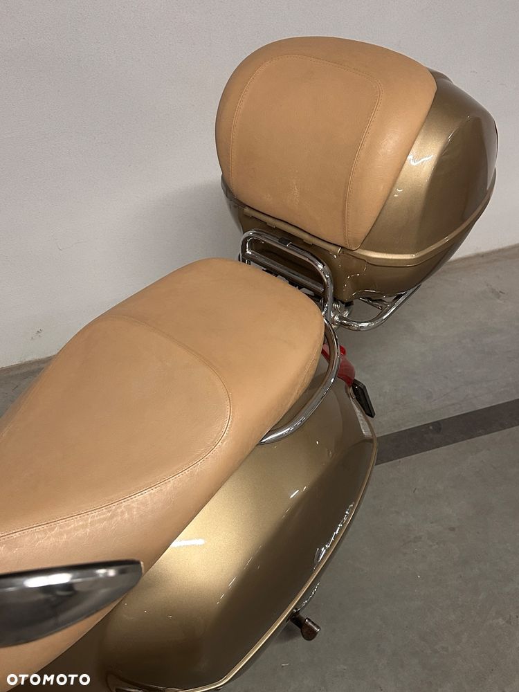 Vespa GTS - 15