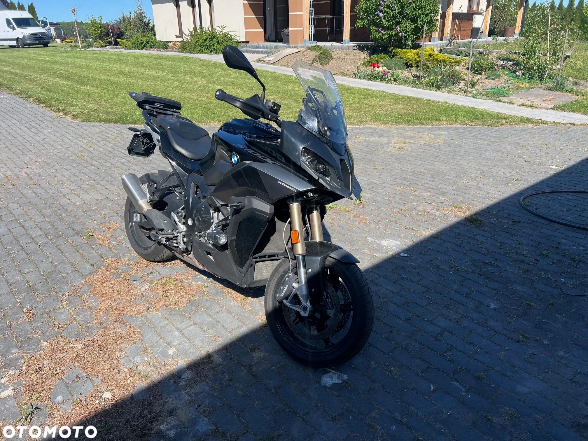 BMW XR - 1