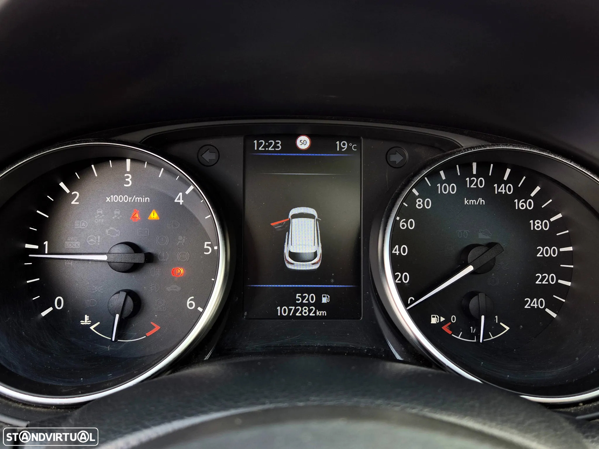 Nissan Qashqai 1.5 dCi N-Connecta J18 - 16