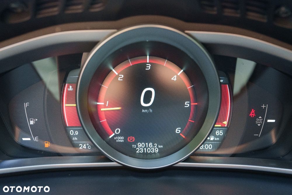 Volvo V40 D4 RDesign - 15