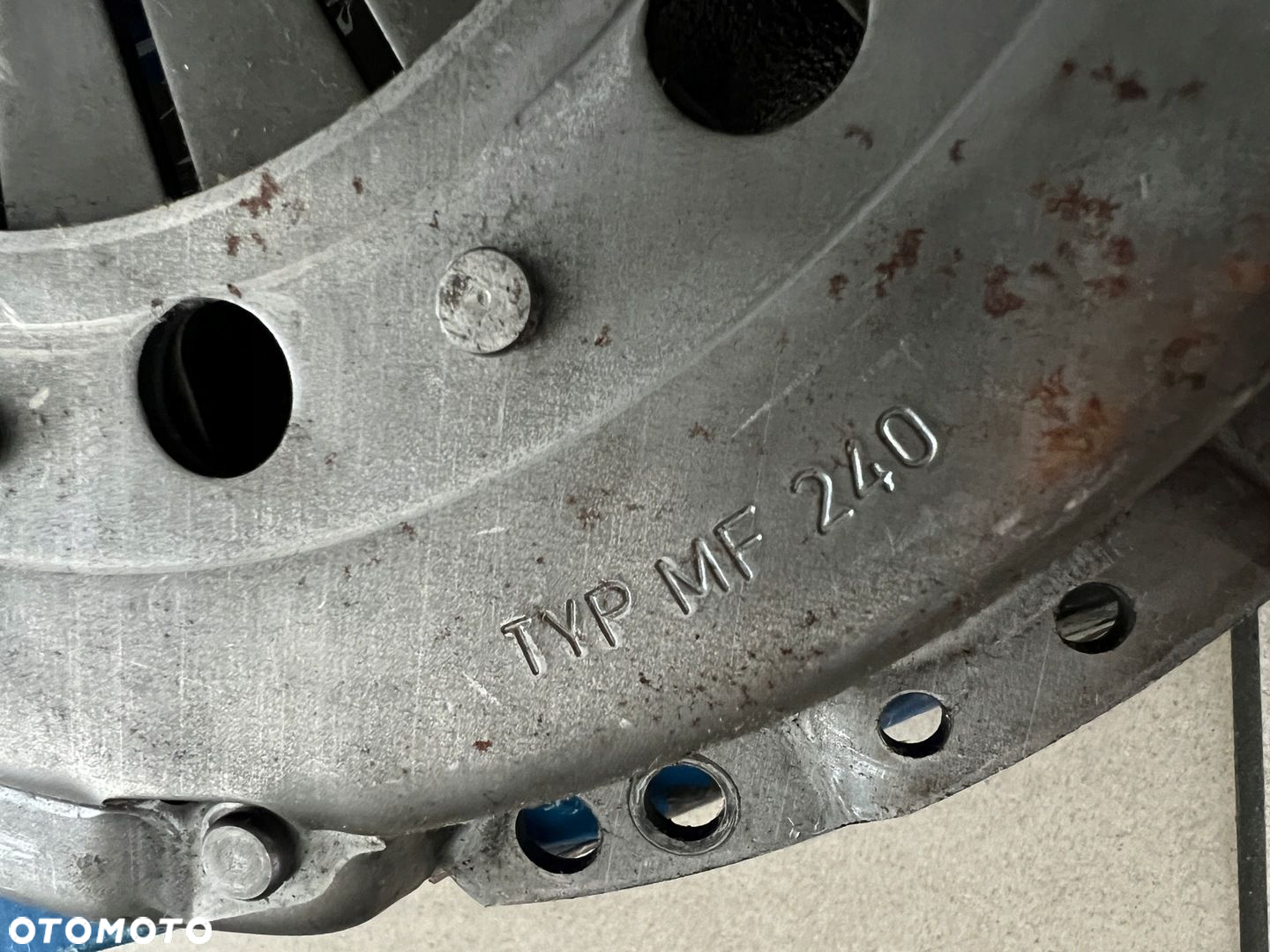 BMW E34 E32 M30 DOCISK SŁONECZKO SPRZĘGŁA SACHS 240MM - 4