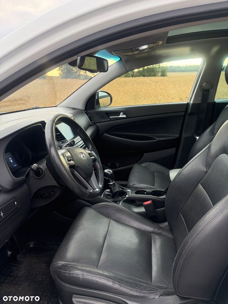 Hyundai Tucson 1.7 CRDI BlueDrive Style 2WD - 8