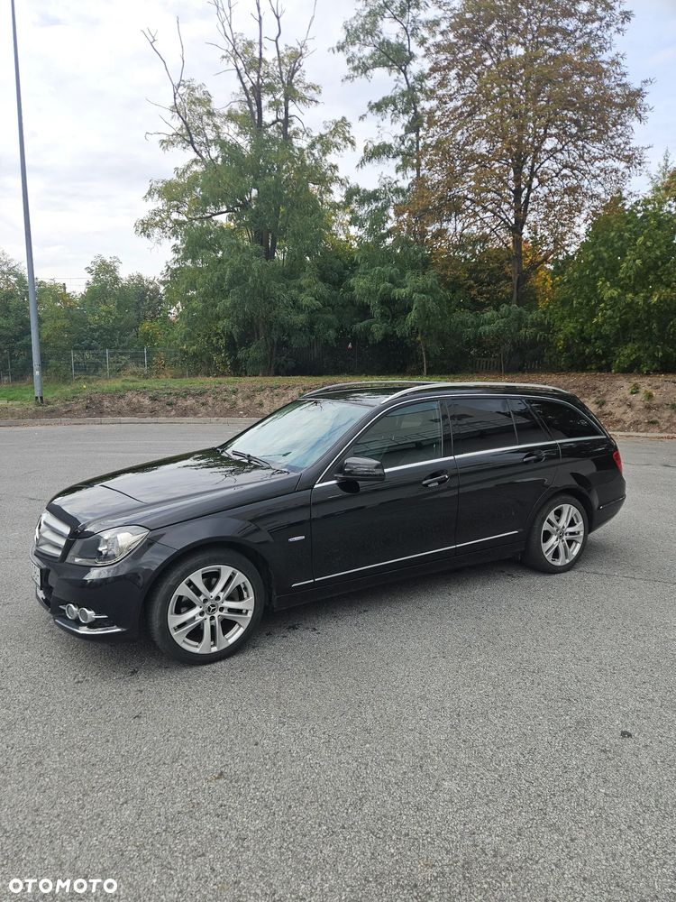 Mercedes-Benz Klasa C 180 CGI BlueEFFICIENCY Avantgarde - 18