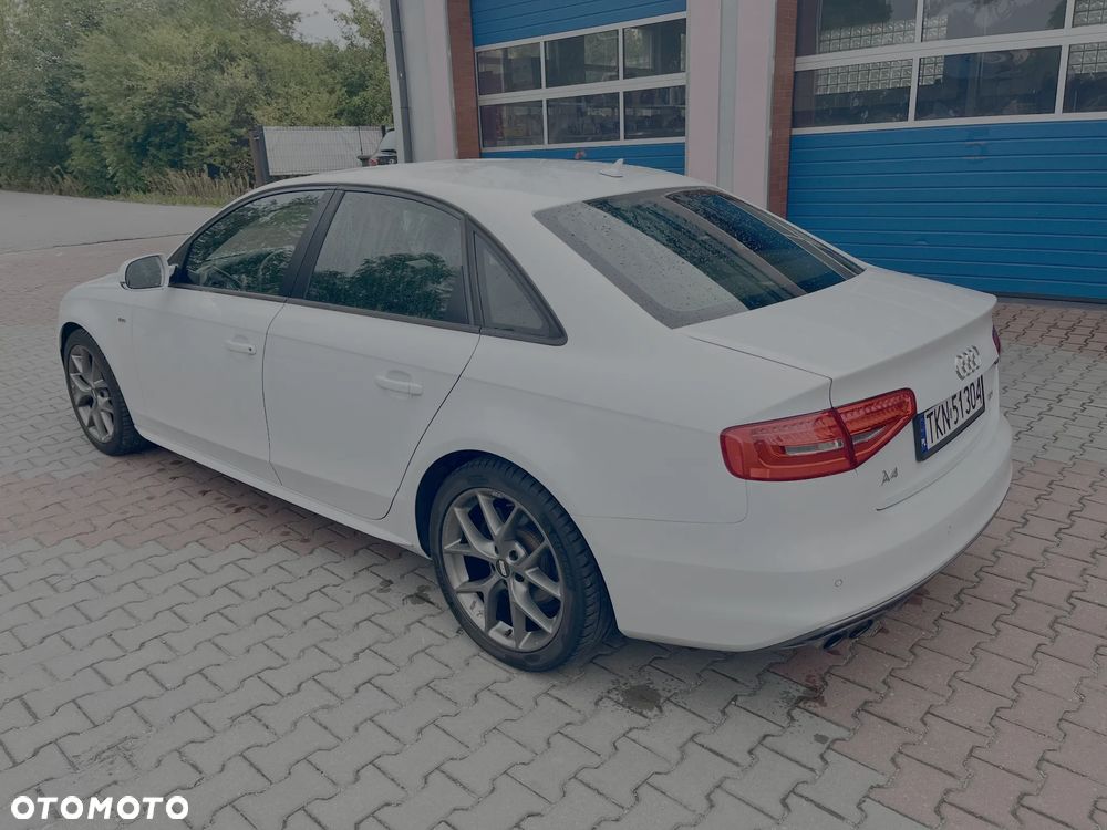 Audi A4 Limousine - 5
