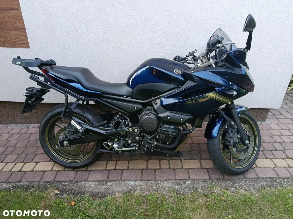 Yamaha XJ - 9