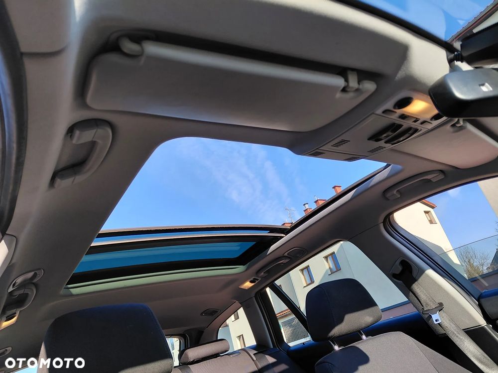 BMW Seria 3 320d DPF Edition Sport - 25